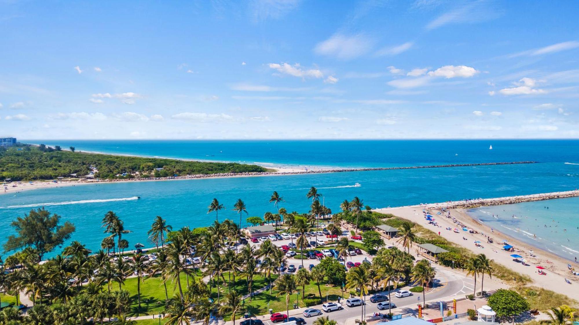 Partial Ocean View Hotel Room- King Bed #1 ฟอร์ตเพียร์ซ ภายนอก รูปภาพ